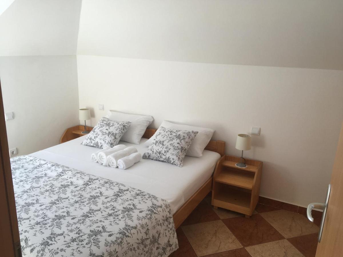 Apartments And Rooms Katija & Egon Korčula Екстериор снимка