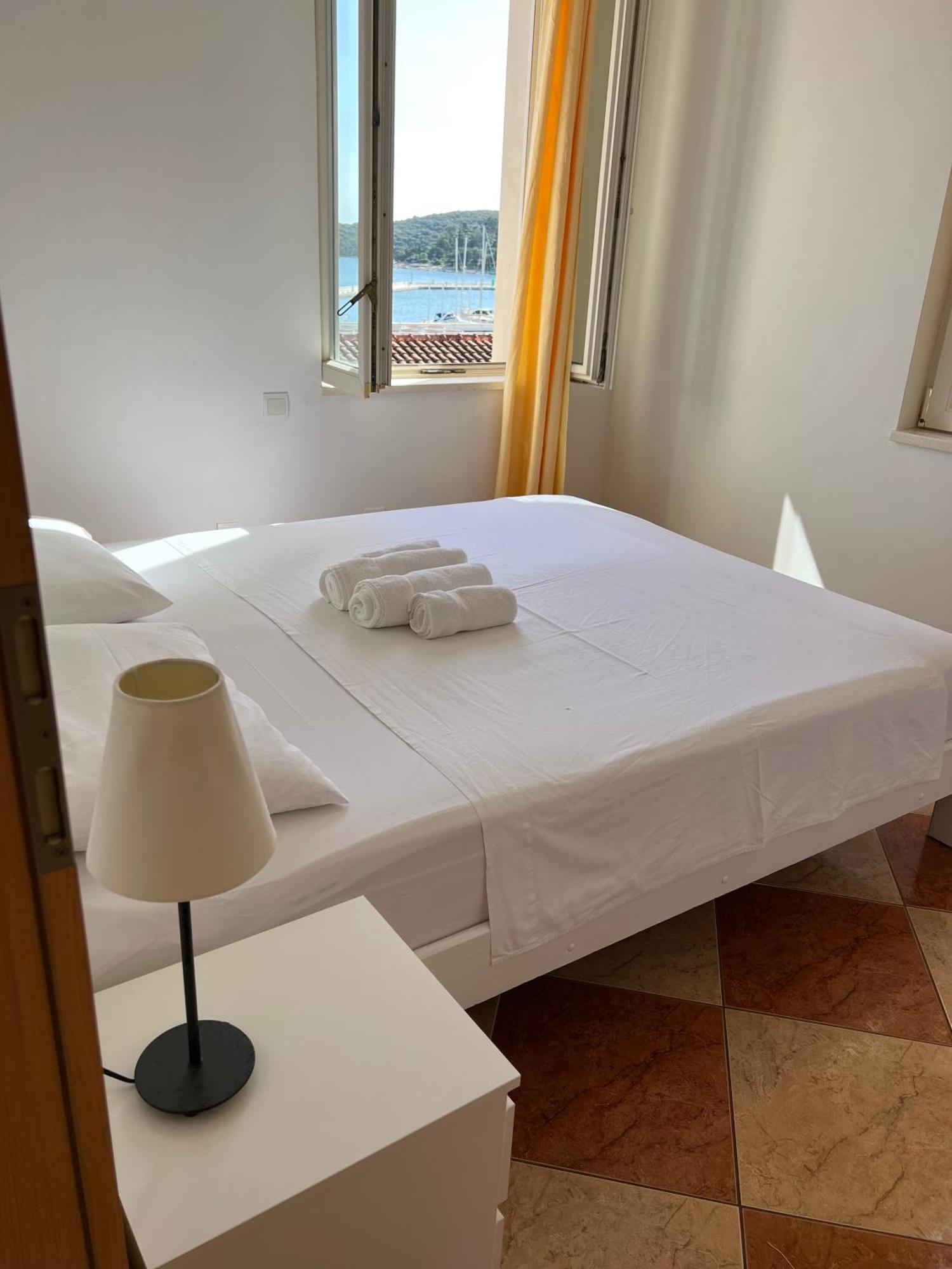 Apartments And Rooms Katija & Egon Korčula Екстериор снимка