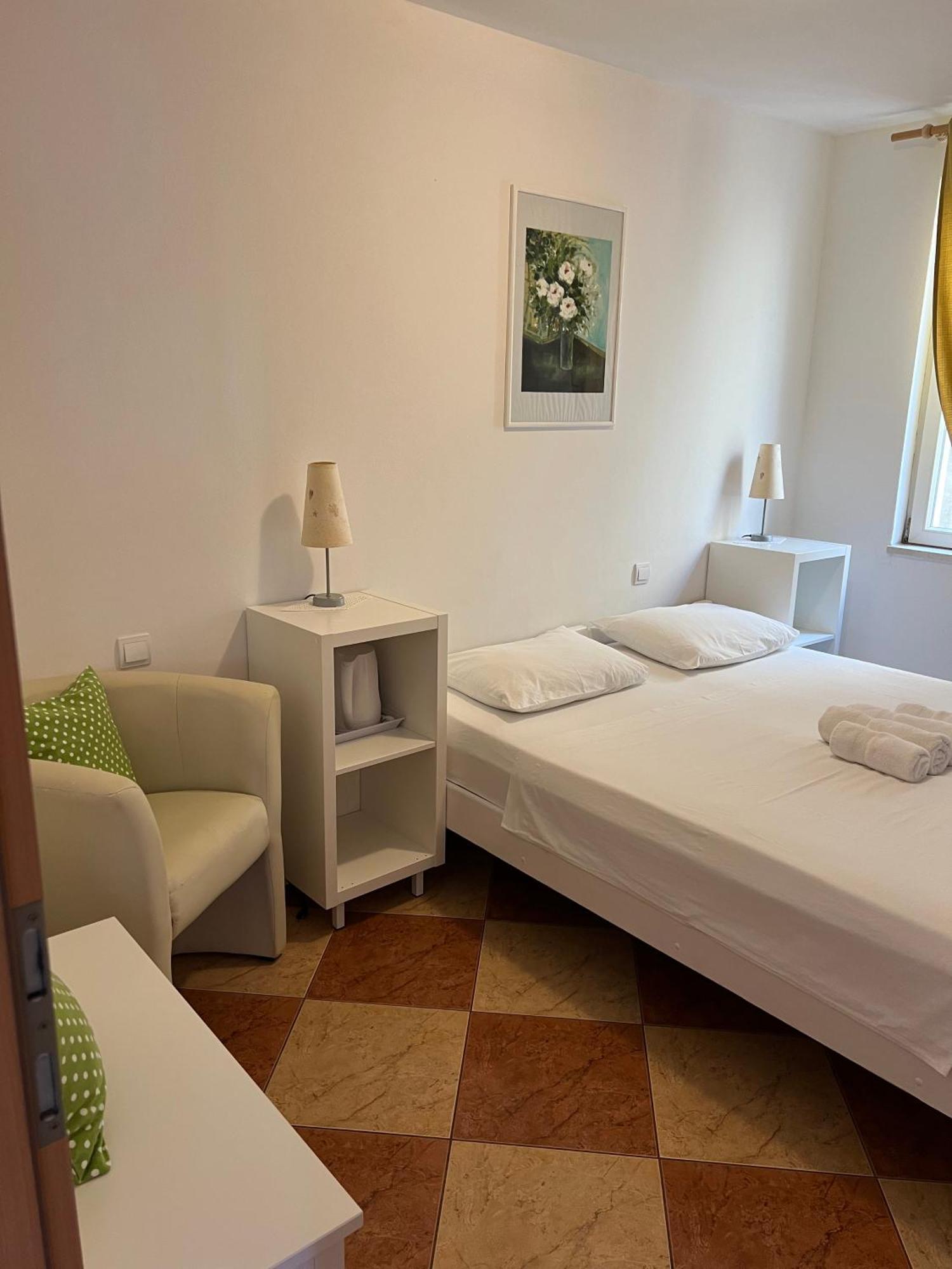 Apartments And Rooms Katija & Egon Korčula Екстериор снимка